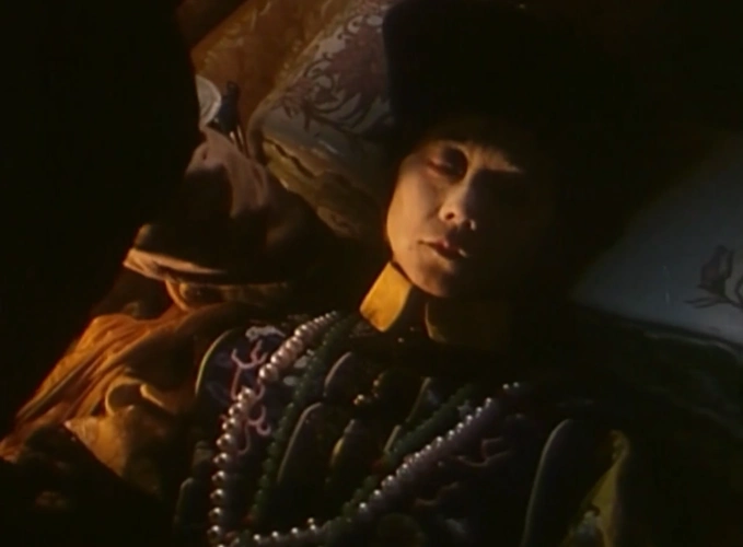 盗墓电影鼻祖《夜盗珍妃墓》里,都有哪些与历史不符的情节