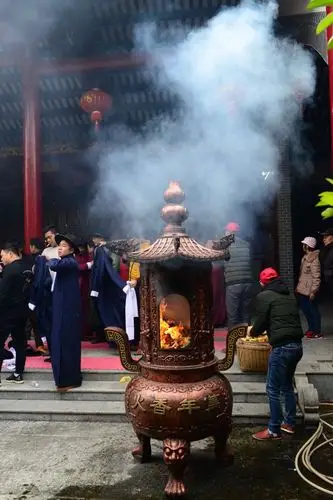 万年香火享不尽,千载功勋标史册粤桂公馆李氏宗祠祭祖
