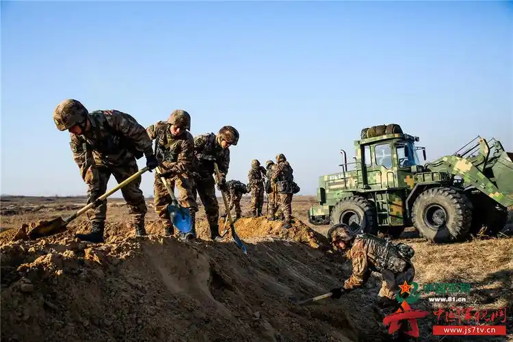 10练伪装这群工程兵把装备藏起来了