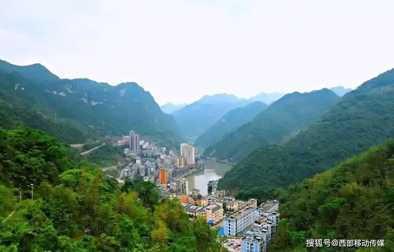 云南盐津:返乡人员喜看城乡新变化_盐津县_建设_水田