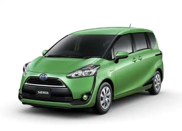 丰田紧凑型面包车亮相,配双侧滑门,2 3 2座椅很实用