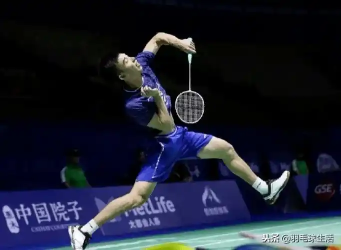 羽球技巧业余球友打不好反手高远球照样可以轻松致胜