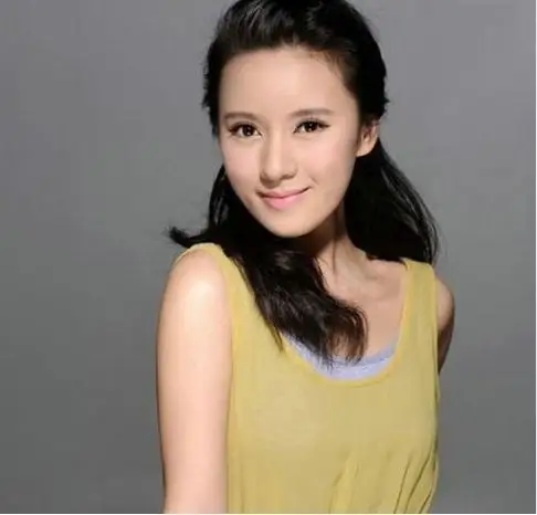 时尚潮流07年,正在中戏读书的陈晓与安徽老乡,歌手许嵩的表妹余征瑶