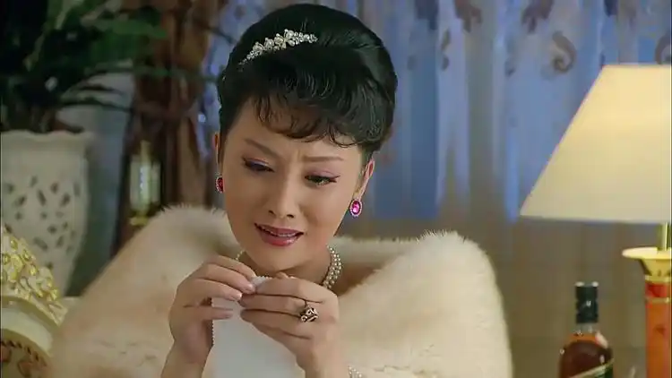 末代皇帝传奇婉容郁郁寡欢,心里想着侍卫李玉,让皇上面子往哪放