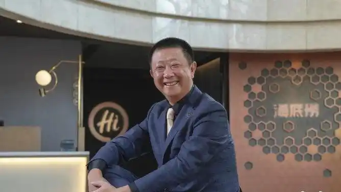 海底捞老板成为新加坡首富,谁说鱼和熊掌不可兼得?