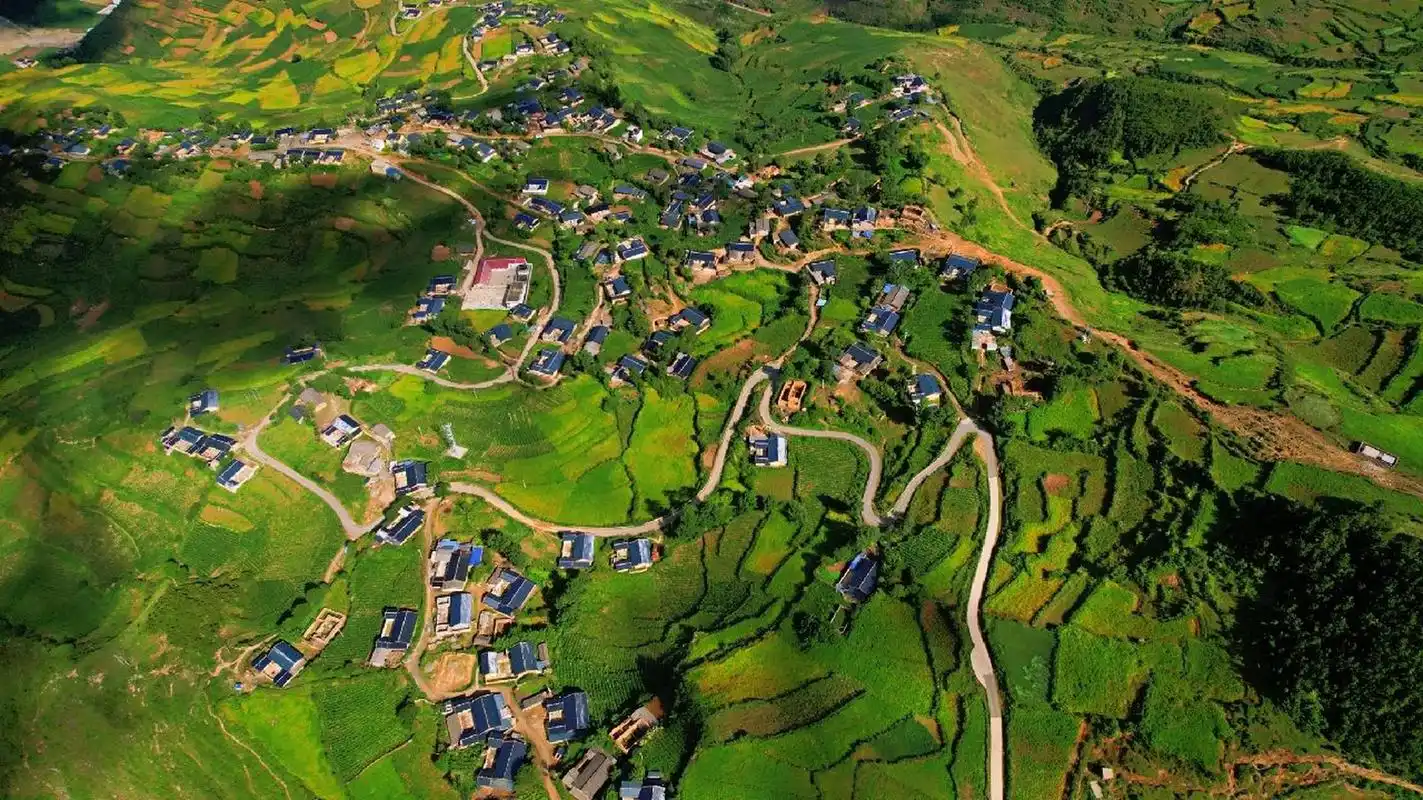 大凉山美姑县之行 大凉山为彝族聚居地,其中美姑县为彝族最为集中的