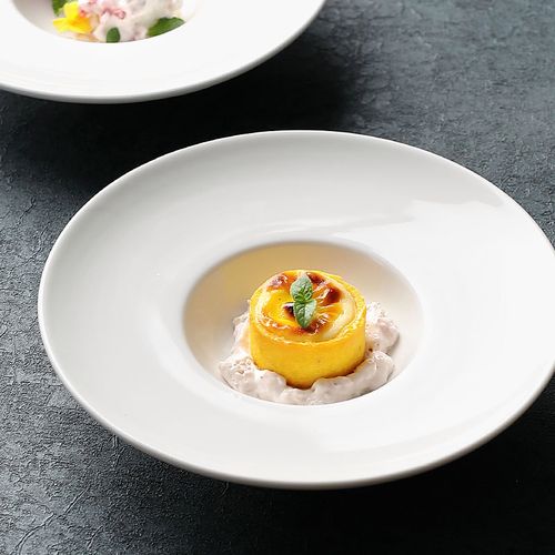 法式甜品摆盘简约飞碟草帽精细菜甜点高档餐厅创意心点冷菜料理盘