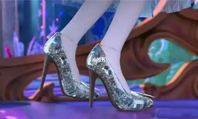 冰公主的高跟鞋好好看