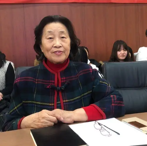 "你是我们心中最亮的星"小学部教师学期工作分享大会