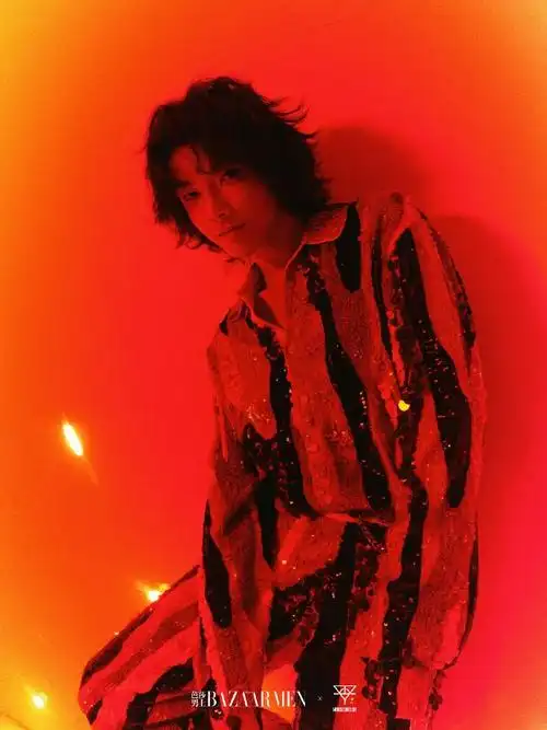 华晨宇超话  红红的,帅帅的,酷酷的,飒飒的90@华晨宇yu    #华晨宇