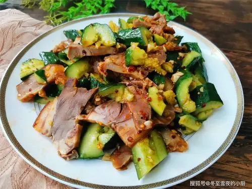 原创夏季天热想吃肉,分享10道凉拌荤菜的做法,吃着香又解馋,还不腻