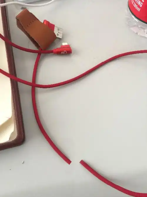 求大神帮忙p一张剪断的数据线的图,真实点