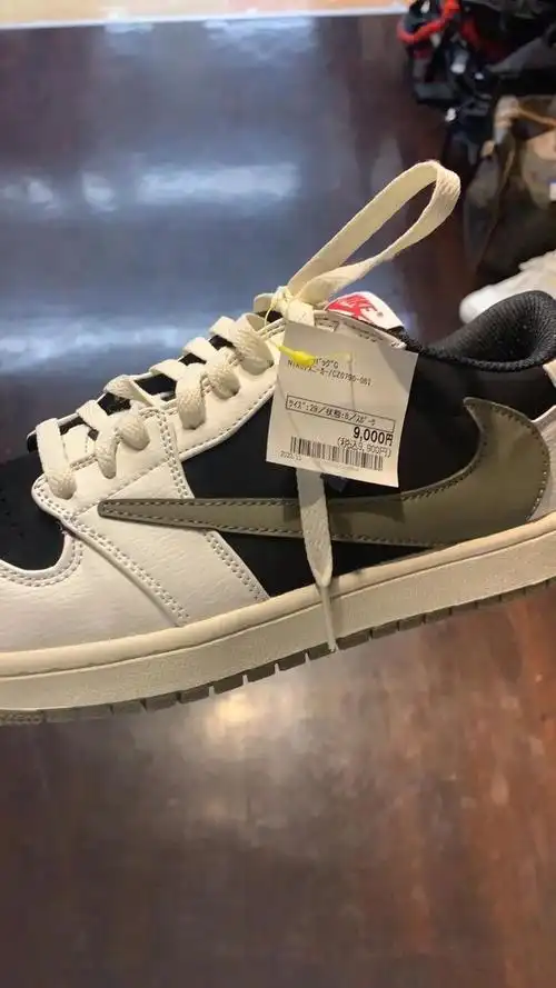 ts x aj1「倒钩5.0」,只卖400块?|aj1_新浪新闻