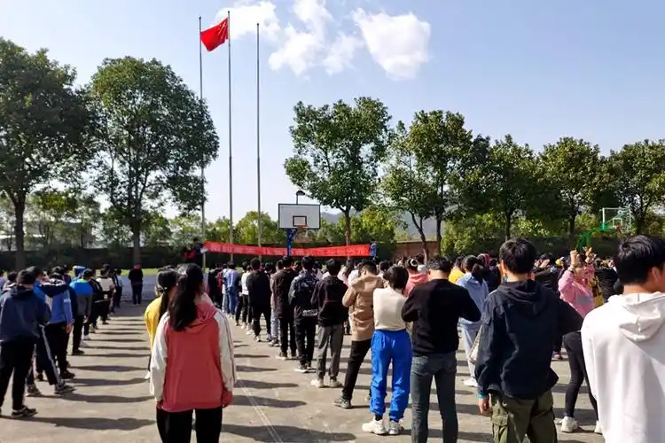 灵官殿中学开展学雷锋主题活动