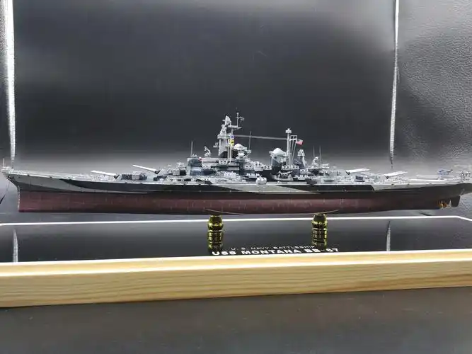 wows周边1700蒙大拿级战列舰1944完工撒花