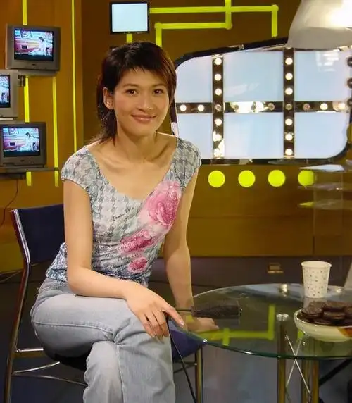 主持人沈星生活照