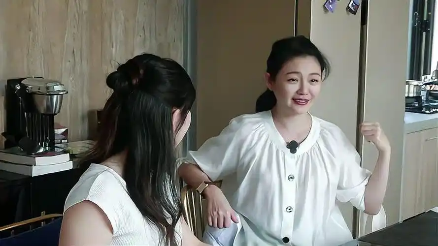 蒋勤勤43岁生二胎,竟还要顺产,大s听了满脸佩服!丨三重奏