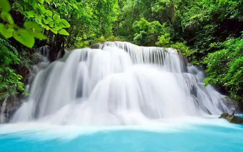 壮观的瀑布风景桌面壁纸第4张