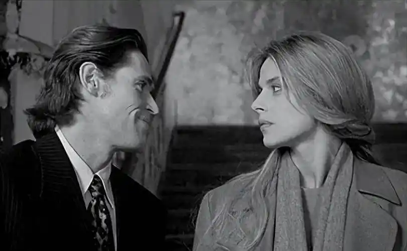 爱情,莫过于一无所有时一起奋斗,追梦的勇气是自己给予的_情感_电影