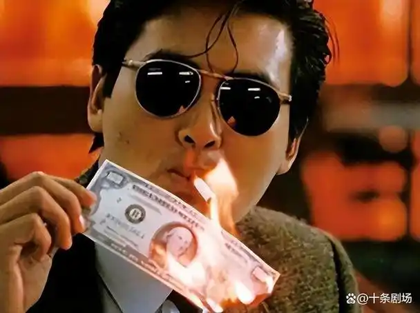 一代赌神发哥,凭借《赌神》系列火的一塌糊涂,更是千万人心中的男神.