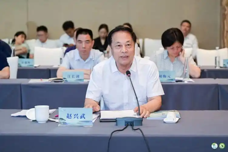 中国渔业协会会长赵兴武作重要讲话赵兴武对于本次会议的顺利举行表示