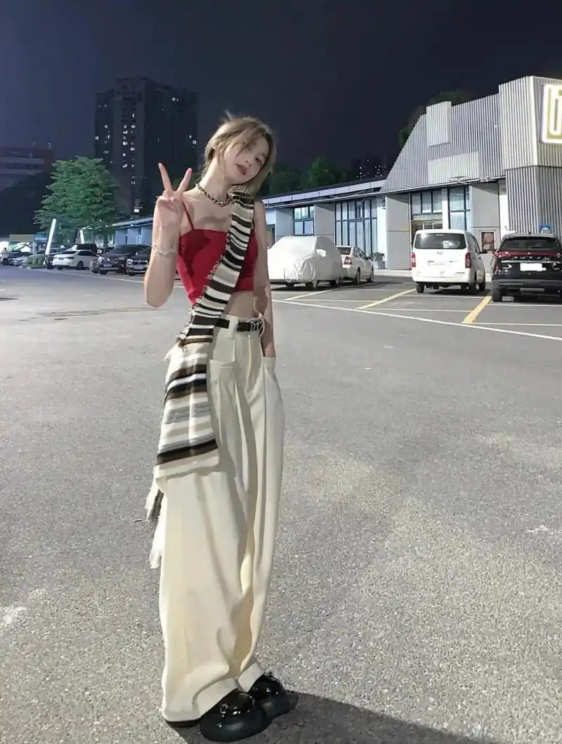 瘦子穿搭.瘦的女生一定要这样穿#显高显瘦显腿长 #简约又性感 - 抖音