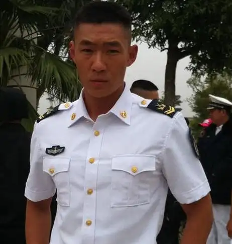 图火蓝刀锋向羽军衔到底是什么悲情角色令人心疼