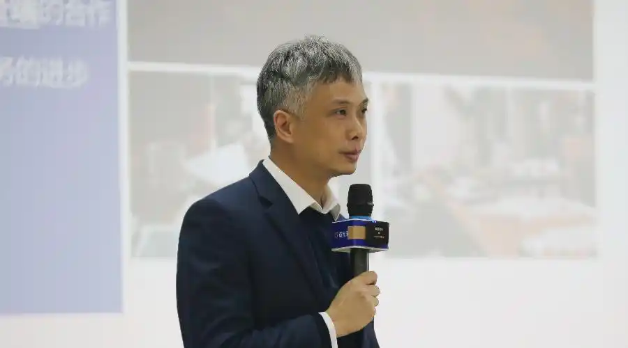 嘉宝莉集团总裁仇东航先生