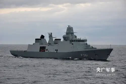 丹麦海军导弹护卫舰"伊万·休特菲尔德"号 朱梁文轩 摄