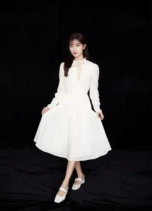 陈意涵estelle全新ep飞行模式和你一起漫游万象人间