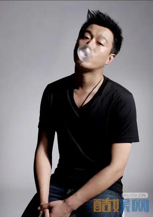 佟大为暗黑系写真