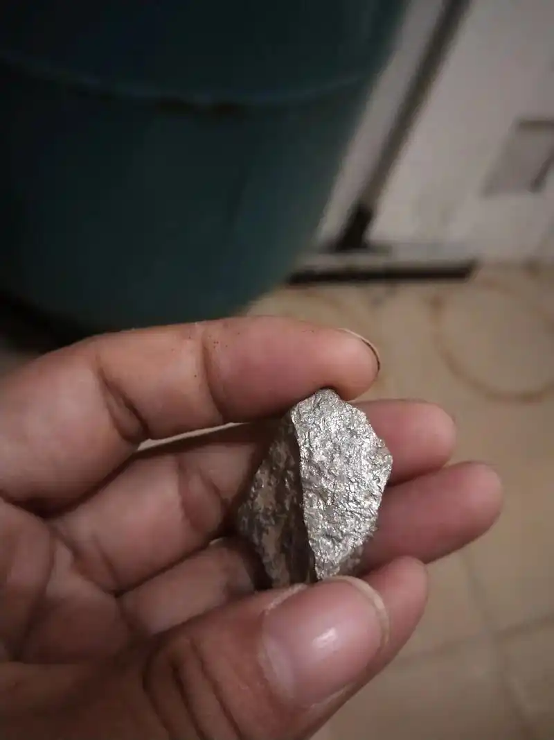 p  得只剩下你了05稀有金属陨石锎  那位大佬看上带走 - 抖音