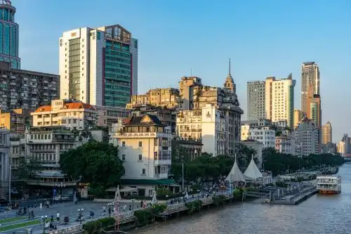 广州长堤珠江两岸建筑群风光