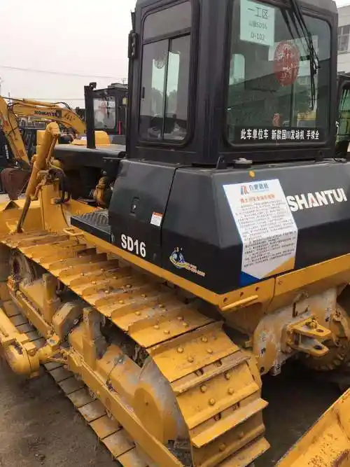 山推sd16推土机