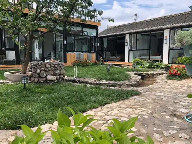 延庆一农村院子在房顶做了个平台在房顶看可以看2022年的冬奥会