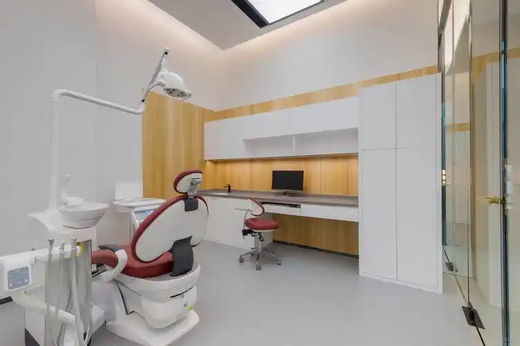 340㎡旧改升级超凡脱俗的口腔医院诊所设计