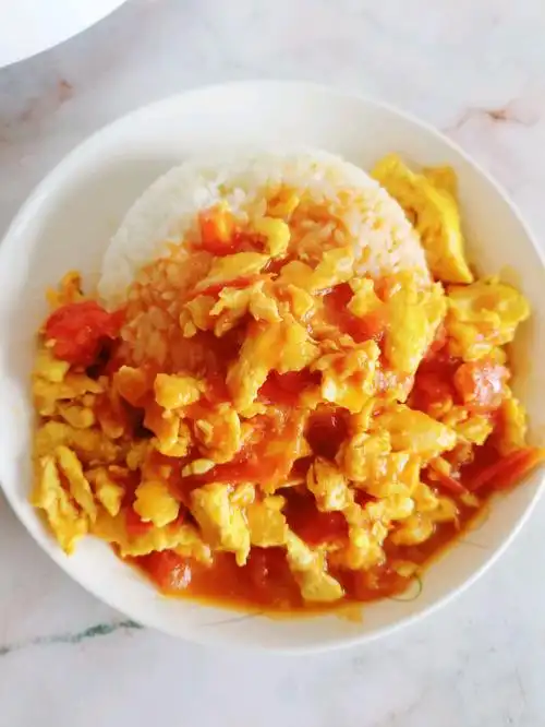 番茄炒蛋盖浇饭