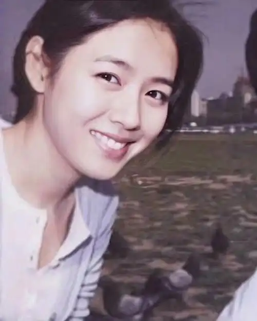 孙艺珍刚出道时期长相多图