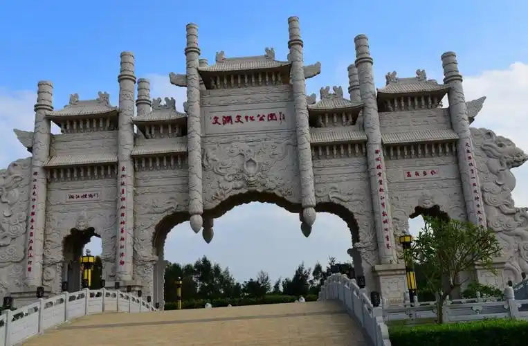 这些牌坊的震撼画面还是值得一看的.