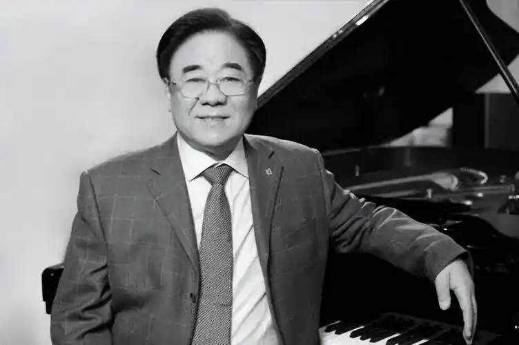 83岁声乐界泰斗金铁霖病逝,徒弟大衣哥公开悼念,已紧赶北京吊唁_朱之