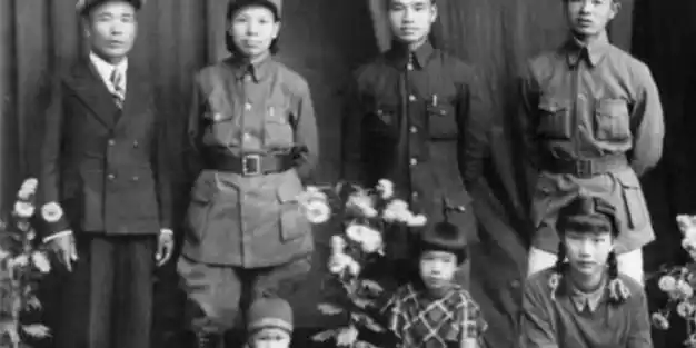 刘思齐改嫁后生了4个孩子为纪念毛岸英给长子取名杨小英