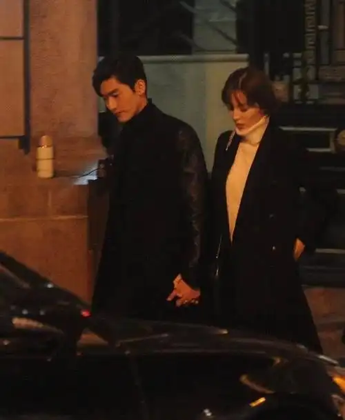 张翰和古力娜扎那时候还挺好磕的,两人男帅女美,还蛮配的