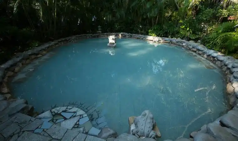 聚龙湾天然温泉度假村