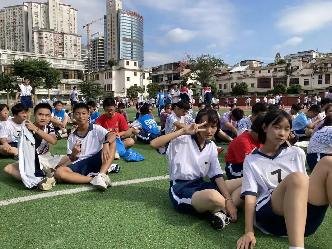 广州市第三中学 #校运会 #队友 遗憾终究是遗憾,但拼尽全 - 抖音