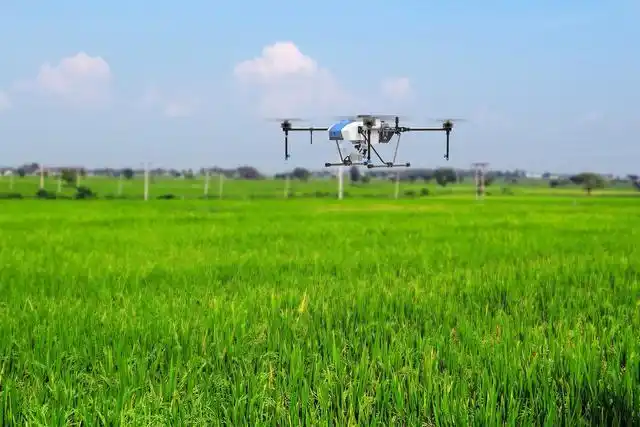 植保无人机作业