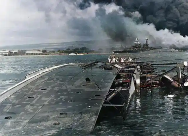 他是风流成性的双面间谍为女星一掷千金两个国家抢着替他买单