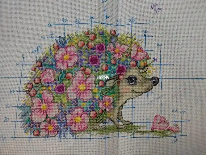 勾边其实还有四五个法国结,懒得弄了#日常生活里的快乐瞬间  #十字绣