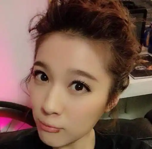 《养生堂》主持人悦悦,爆唯美写真,因太漂亮遭骚扰,她近况如何_刘洪悦