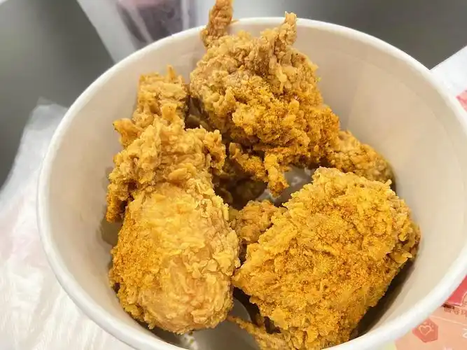 39元黄金脆皮鸡桶 全龙华肯德基门店9.7号一天就卖.