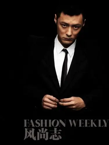 余文乐英伦西服拍大片 叼烟吹泡泡不羁显雅痞范_明星写真_图集_电影网